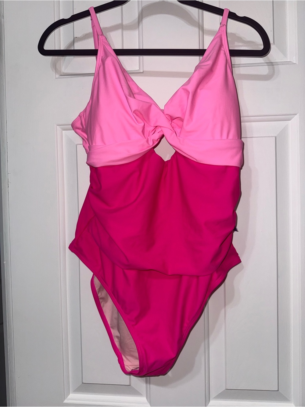 Cupshe Women’s Two-Tone Pink Twist Front One-Piece Swimsuit